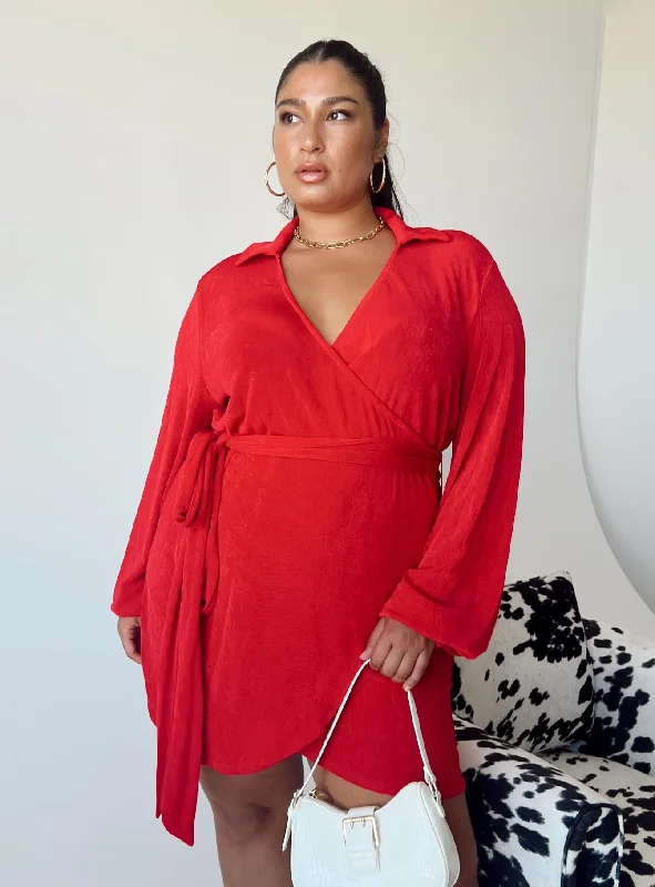 Women's Plus-Size Outfit Statement Piece Party Time Mini Dress Red Curve