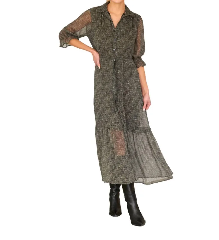 Women's Clothing For Holiday Travel Y2K Nostalgic Fashion Look Sienna Maxi Dress In Black Pixel Print