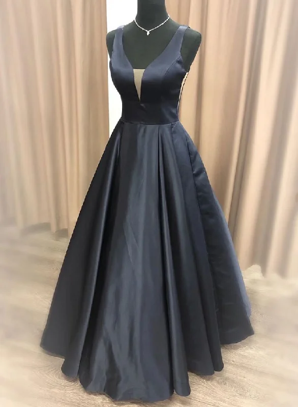 Women's Vintage-Inspired Outfit Rustic Countryside Charm Look Simple black v neck satin long prom dress, black evening dress cg718