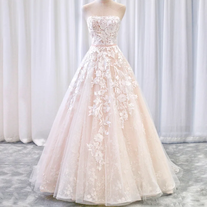 Women's Everyday Apparel Grab Romantic Date - Night Styles Now Floral Lace Ball Gown Wedding Dress with Straight Neckline