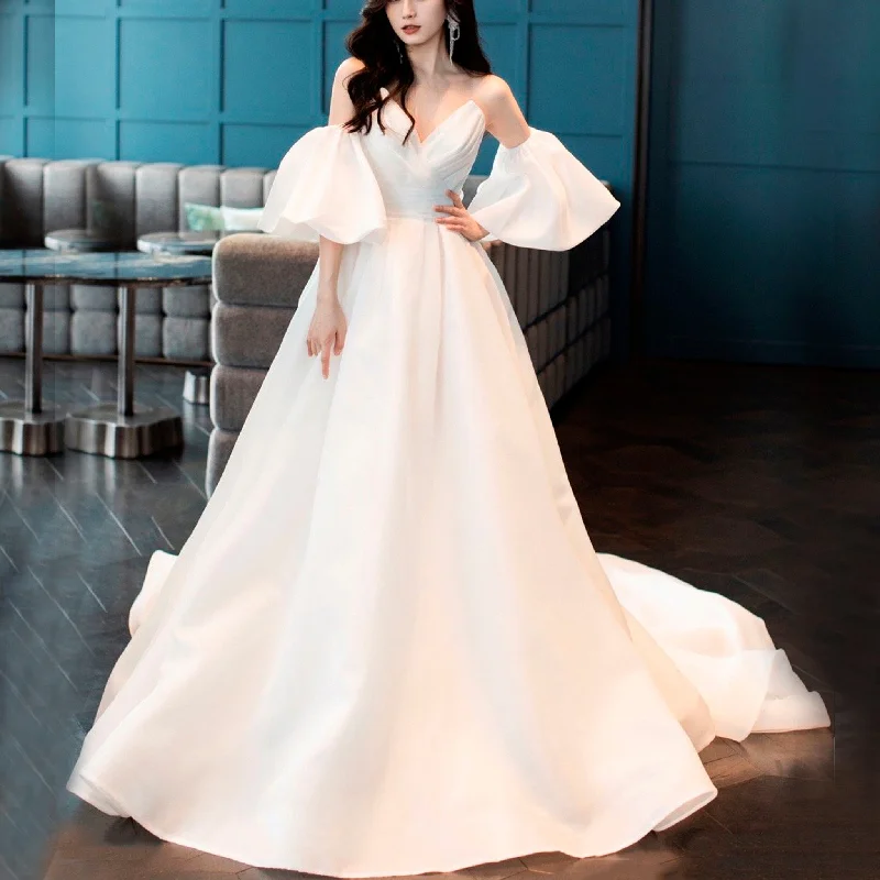 Women's Comfortable Garments Flowy Fabric Princess A-line Wedding Dress with Detachable Puff Sleeves