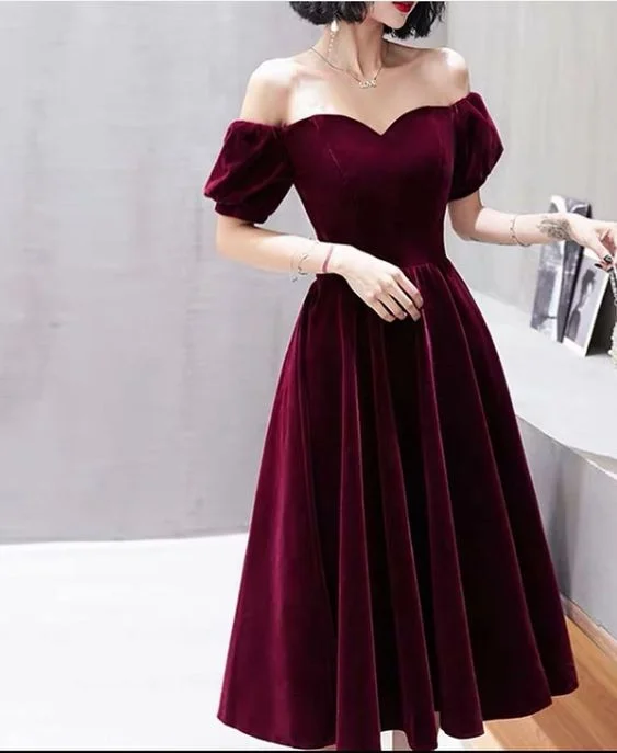 Vintage-Inspired Garments Polished Finish Wine Red Short Velvet Evening Dresses, Off Shoulder Prom Dresses Bridesmaid Dress       S5136