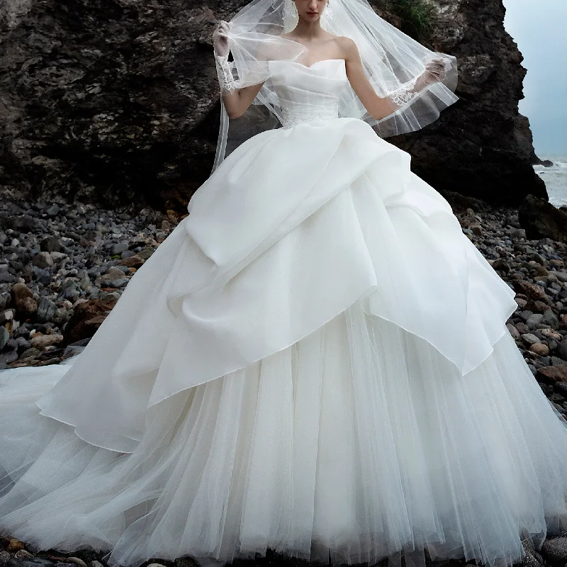 Women's Chic Outfit Effortless Comfort Ball Gown Layered Ruffle Wedding Dress for Beach Wedding