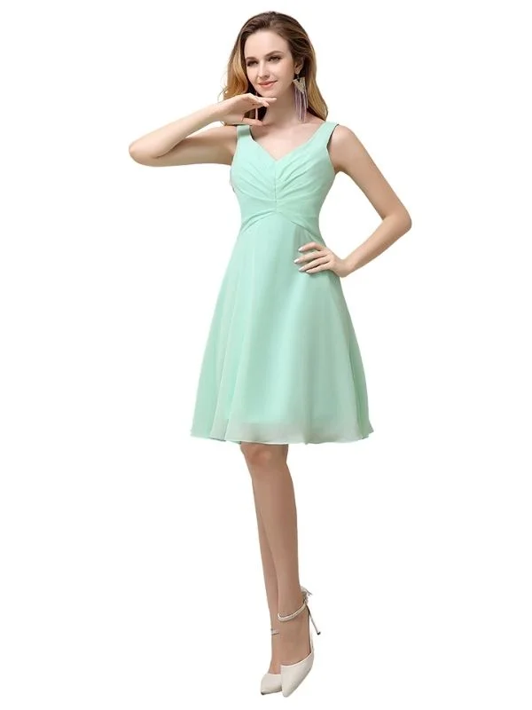 Casual Outfit For Women Beat the Heat in Tropical Styles Chiffon A-line V-Neck Knee-Length Short Bridesmaid Dresses