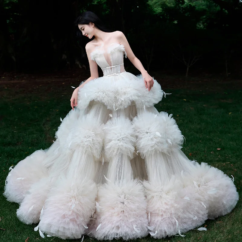 Women's Functional Outdoor Garments Chic Allure Convertible Strapless Multi-Level Tulle Wedding Dress with Feathers